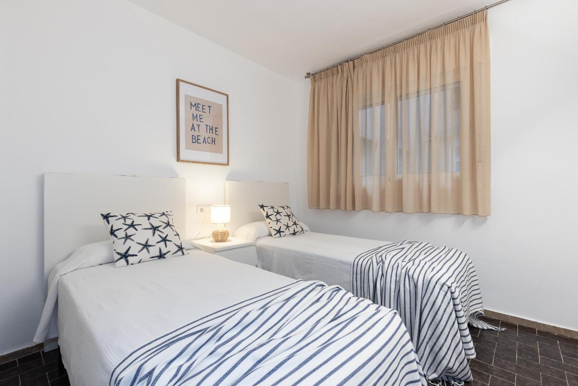 Uhc Dms Family Apartments Cambrils Pokoj fotografie