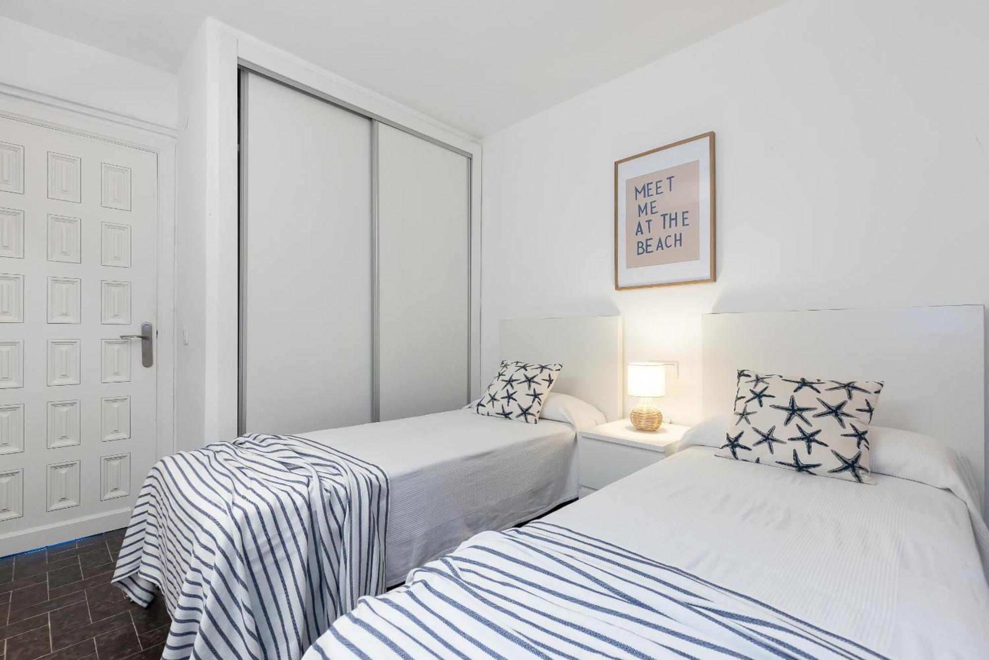 Uhc Dms Family Apartments Cambrils Pokoj fotografie
