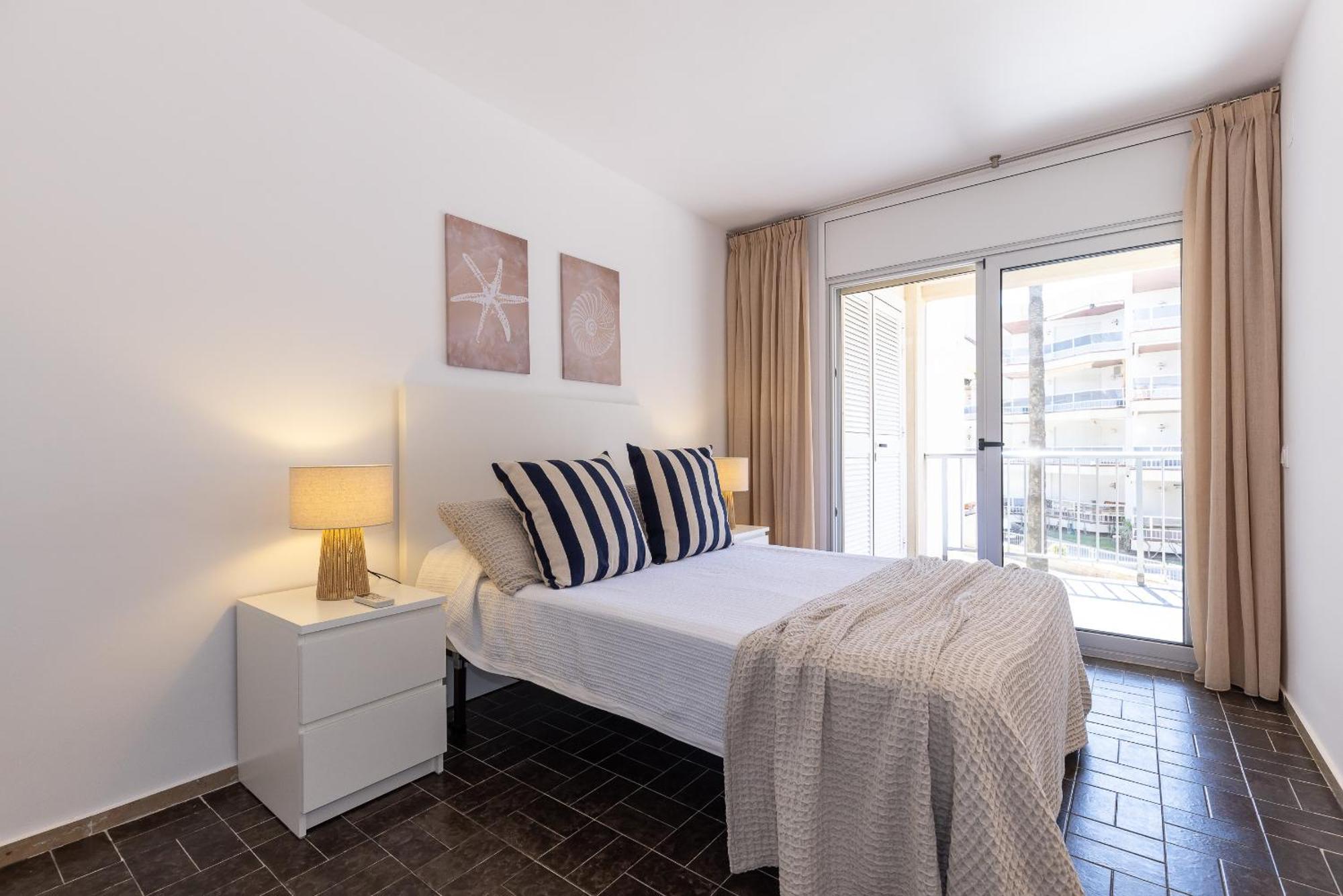 Uhc Dms Family Apartments Cambrils Pokoj fotografie