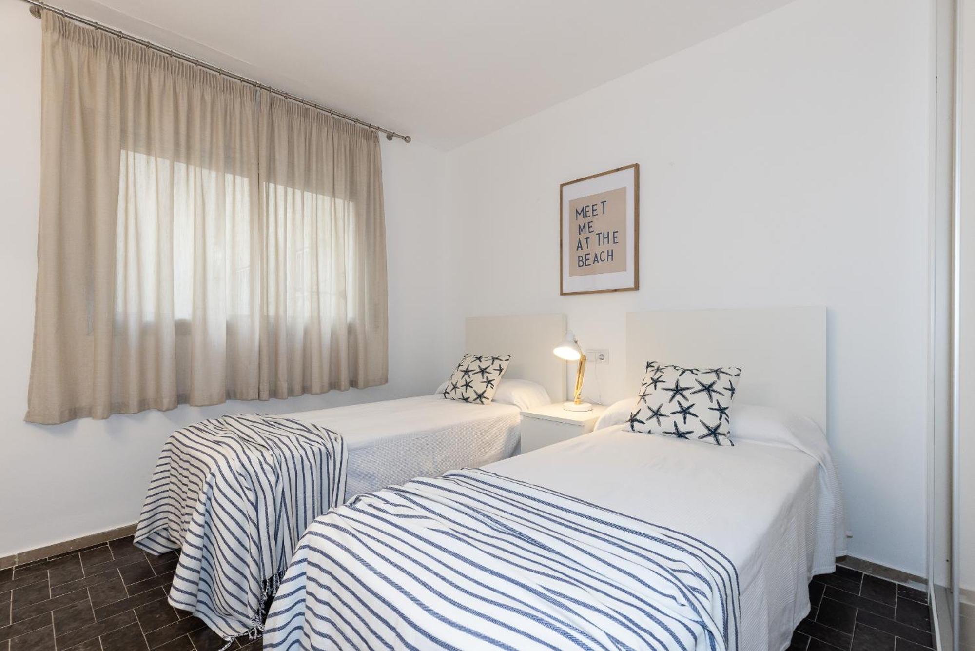 Uhc Dms Family Apartments Cambrils Pokoj fotografie
